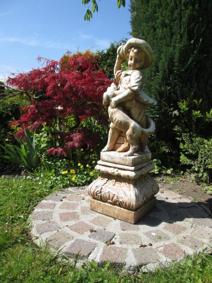 B&B Elbahof, Goed En Goedkoop! Hem 외부 사진
